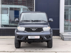 car-image
