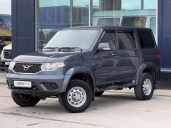 car-image