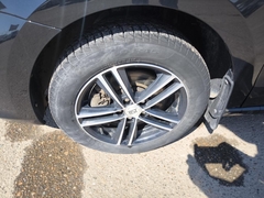 car-image